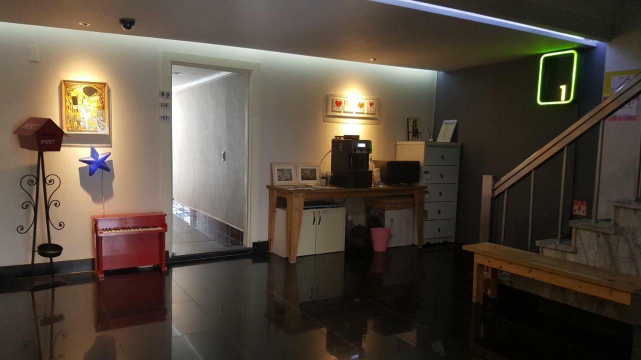 Motel Gwangan Blue Moon Pusan Zewnętrze zdjęcie
